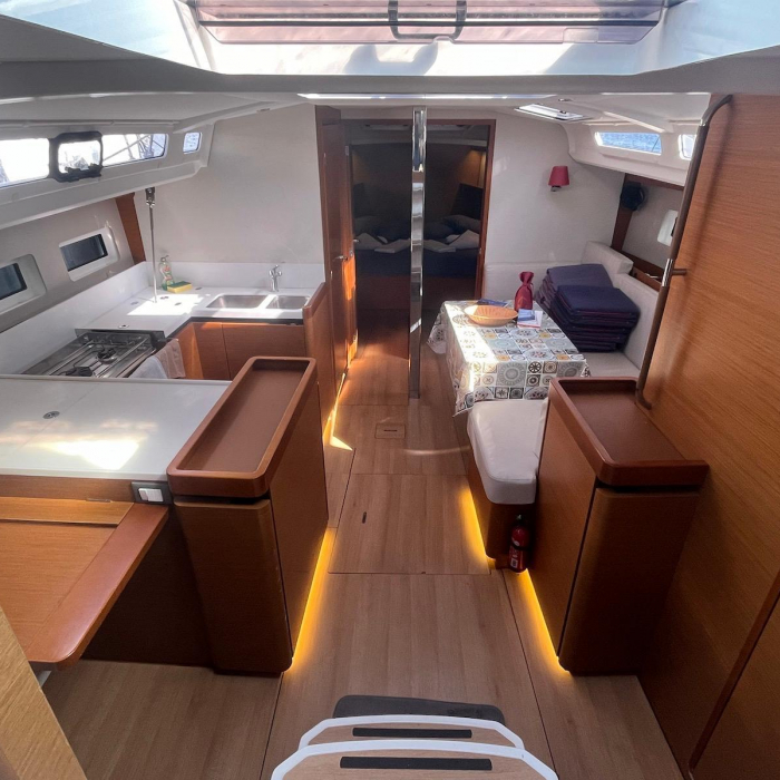 Cicerenella | Sun Odyssey 440 photo 4