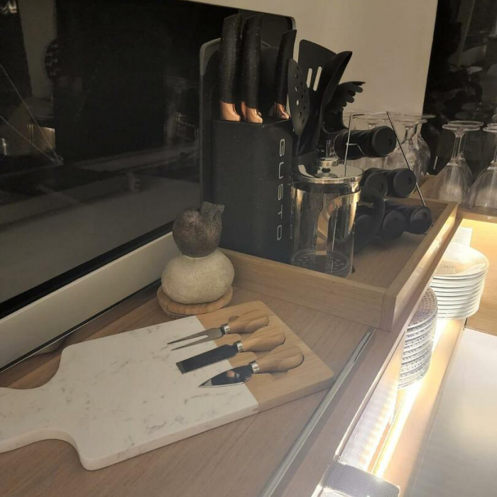 Lizzy | Excess 11 photo 18