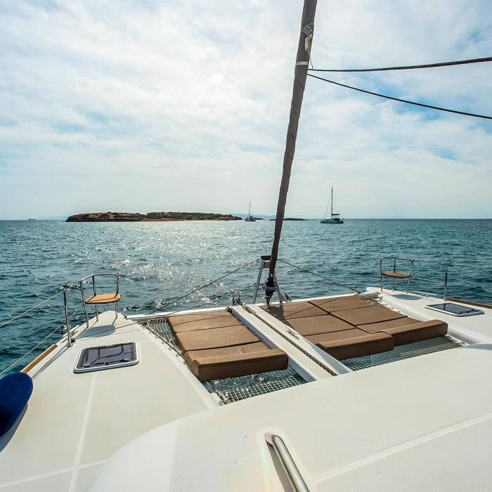 Christina S | Lagoon 400 S2 photo 2