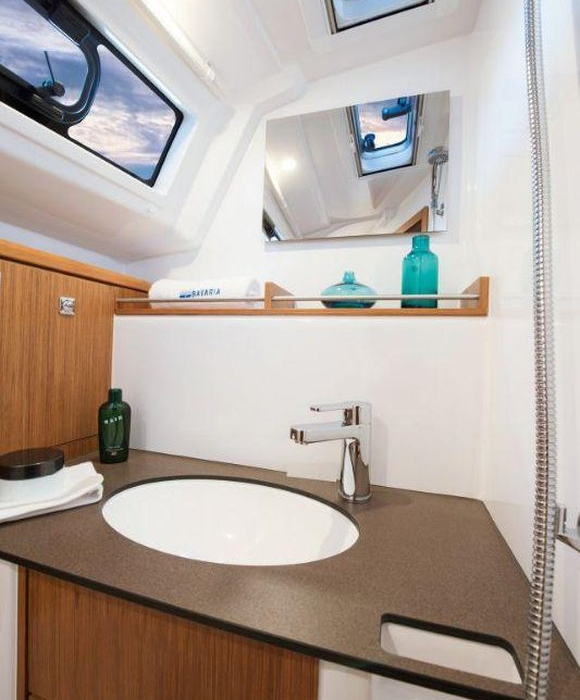 Julia | Bavaria Cruiser 37 photo 10