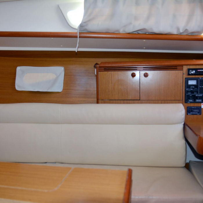 Charoula | Sun Odyssey 32i photo 9