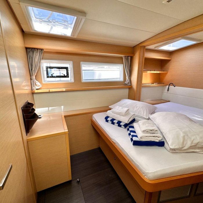 Madonna of Adriatic | Lagoon 52 F photo 12