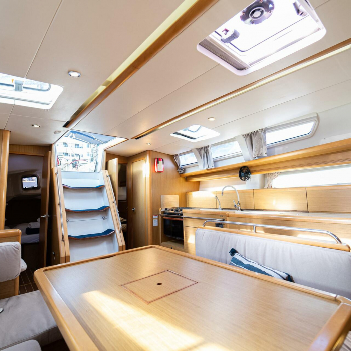 Beethoven ( with Bowthruster ,Solar Panels) | Sun Odyssey 44 i photo 15