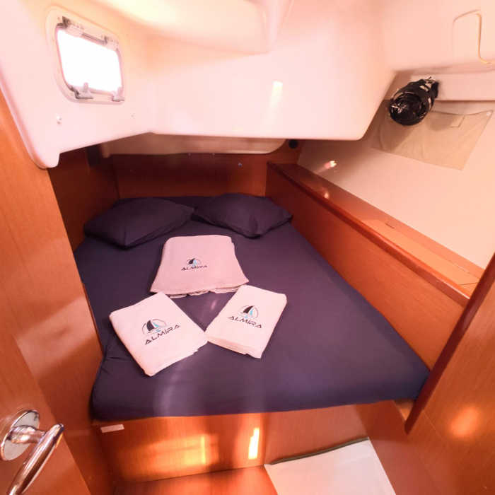 Lilium | Beneteau 43 photo 23