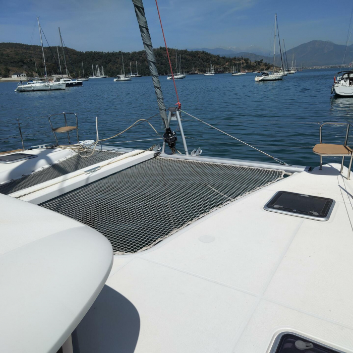 Santi | Lagoon 400 photo 13