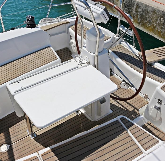 Mala | Sun Odyssey 36i photo 3