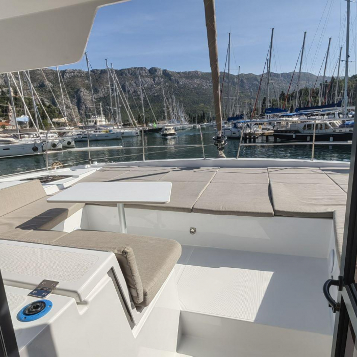 MADAME BLACK | Bali 4.4 photo 2