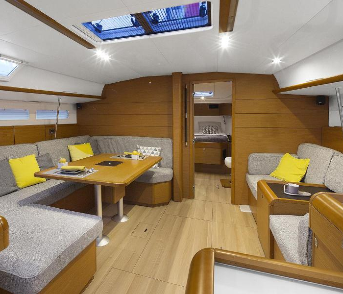 Alboran Champagne (Radazul) | Sun Odyssey 519 photo 5