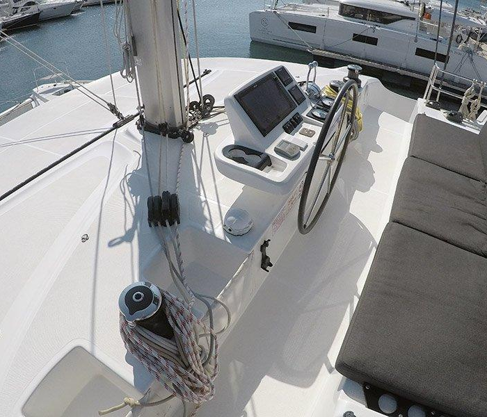 Zuzo I | Lagoon 50 photo 11