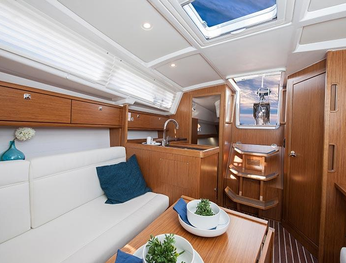 Bella | Bavaria Cruiser 33 photo 4