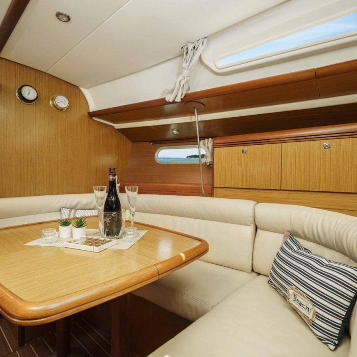 Ema | Sun Odyssey 42i photo 27