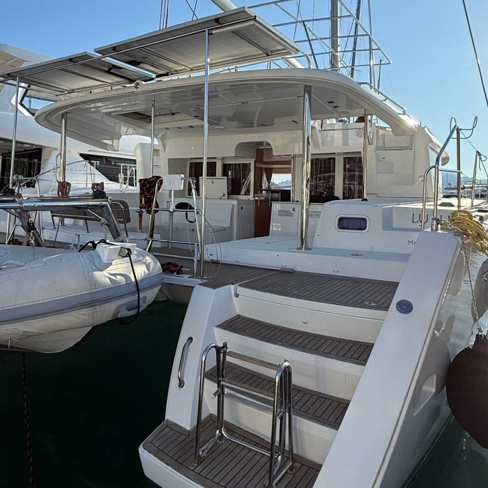 Lu Lu | Lagoon 450 Fly photo 1