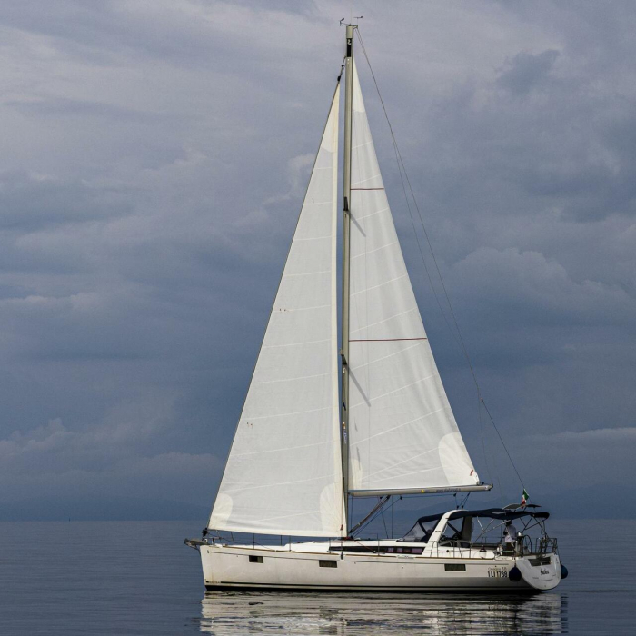 Anthea - Solar Panel | Oceanis 48 photo 8