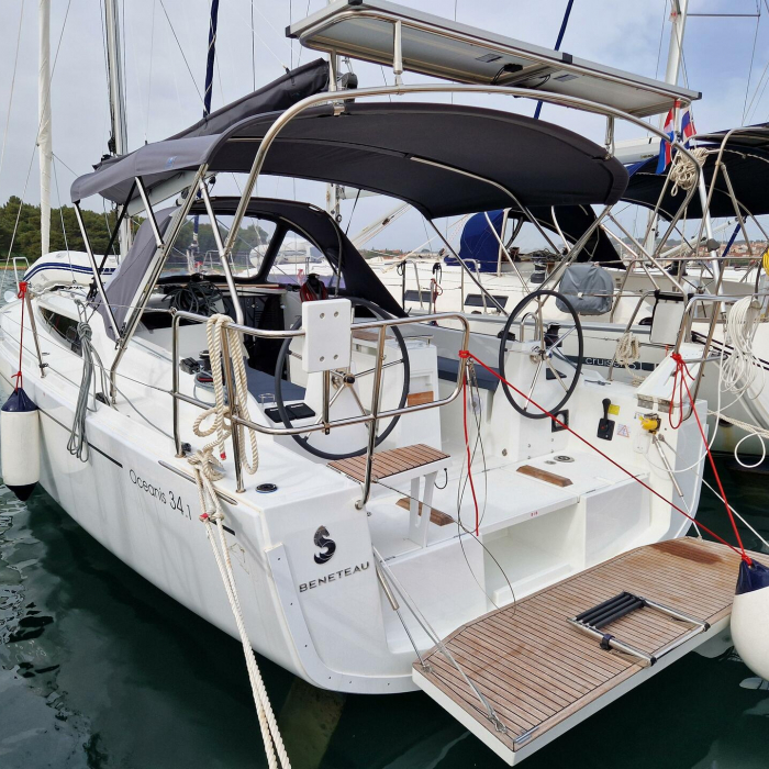 Navicela | Oceanis 34.1 photo 16