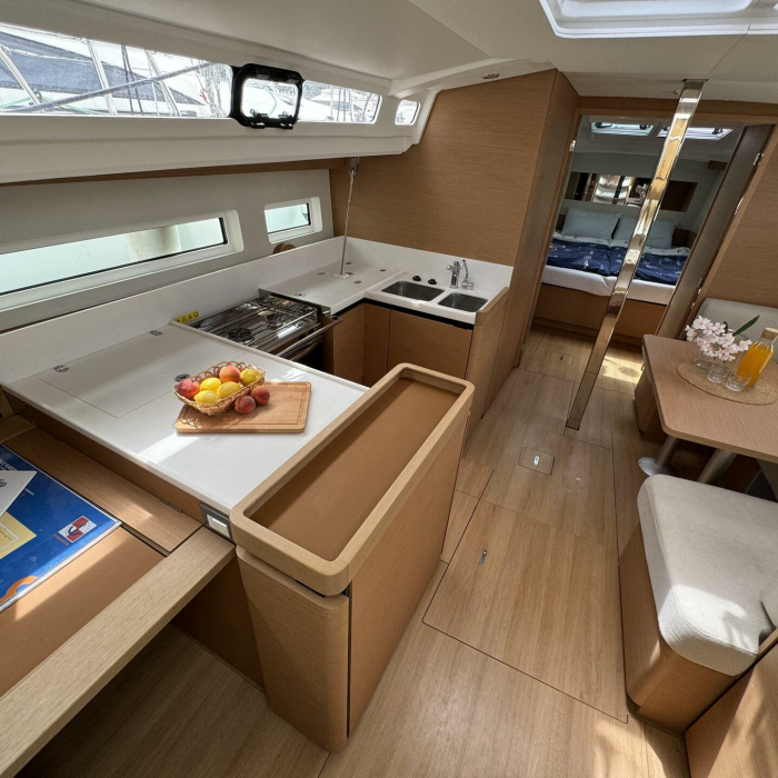 Bohemian Rhapsody | Sun Odyssey 440 photo 2