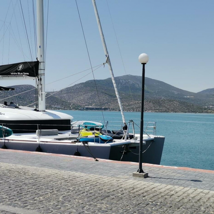 Atlantis | Lagoon 620 photo 1