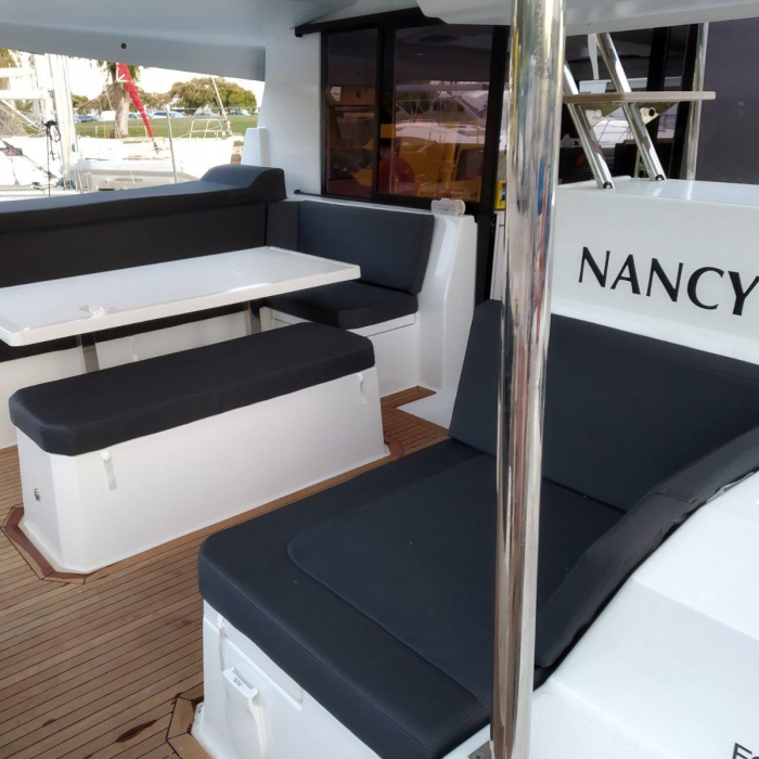 Nancy | Astrea 42 photo 5