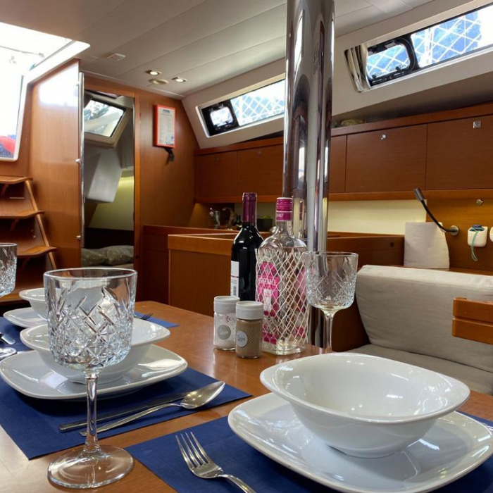 Tina | Oceanis 41 photo 8