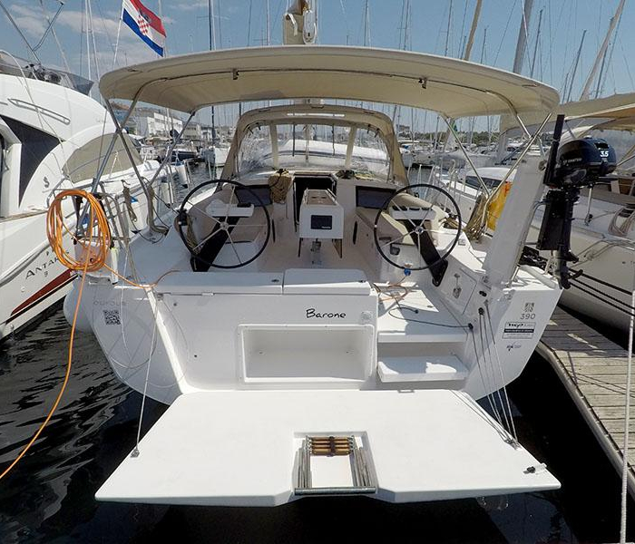 Barone | Dufour 390 GL photo 7