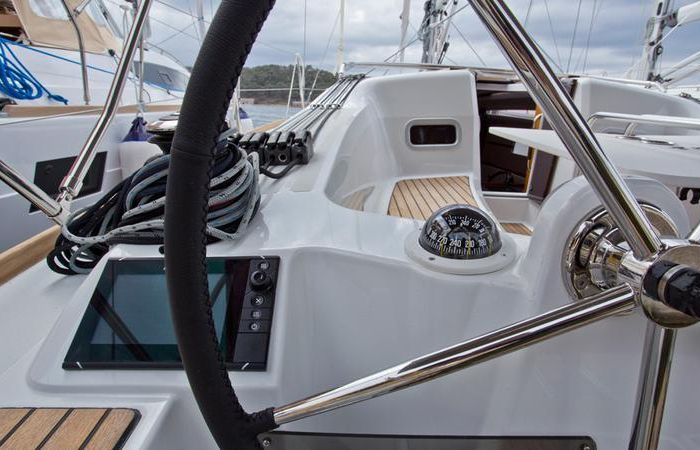SheShe | Sun Odyssey 349 photo 4