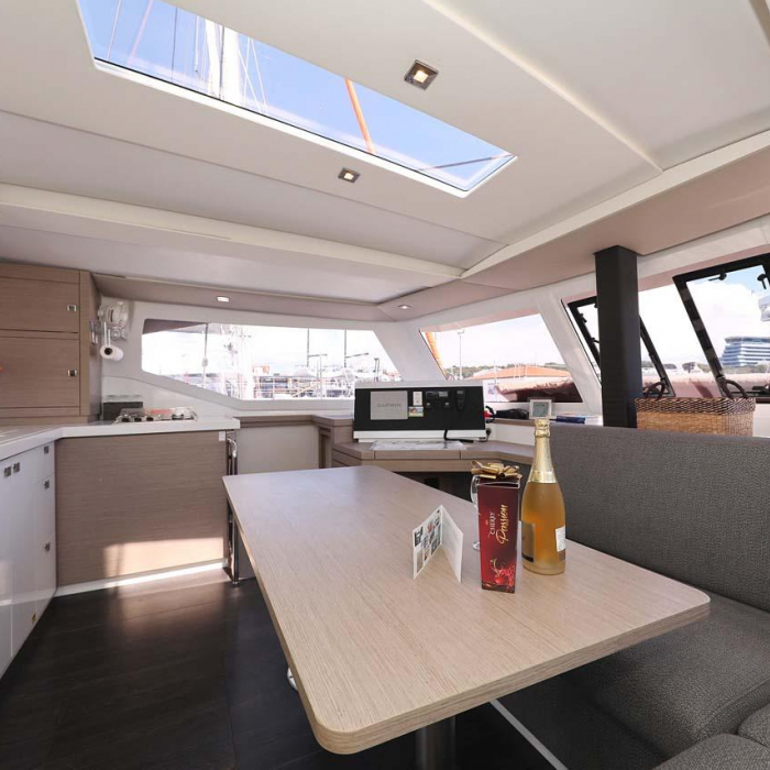 Canopus | Fountaine Pajot LUCIA 40 photo 16