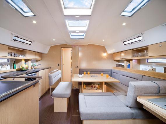 Shoogle | Bavaria Cruiser 45 photo 12
