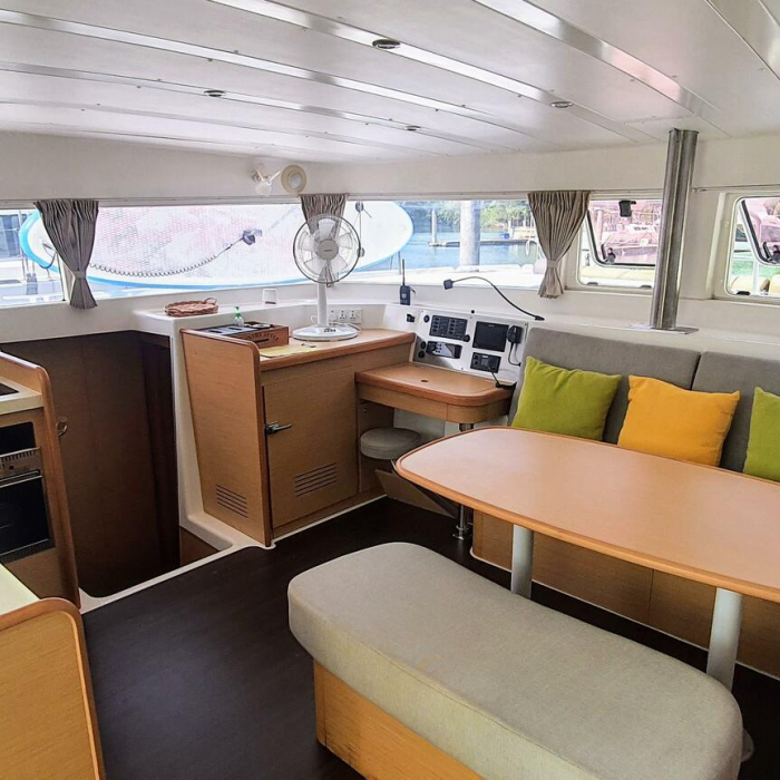 Exit Strategy | Lagoon 420 photo 15