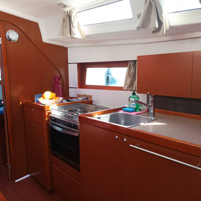 Morgana | Oceanis 38.1 photo 7