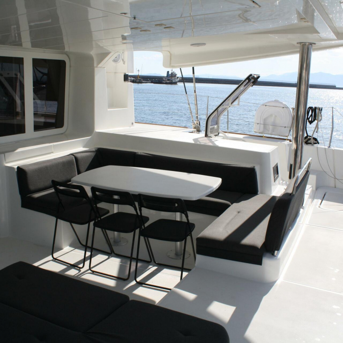 Cala Luna | Lagoon 52F photo 13