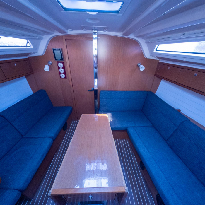 Almira | Bavaria Cruiser 37 photo 12