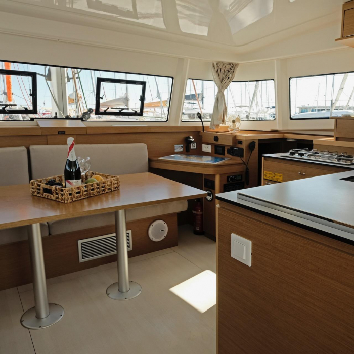 Bronze Kiss | Excess 11 photo 8