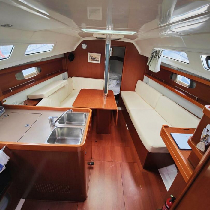 Titina | Oceanis 31 photo 3