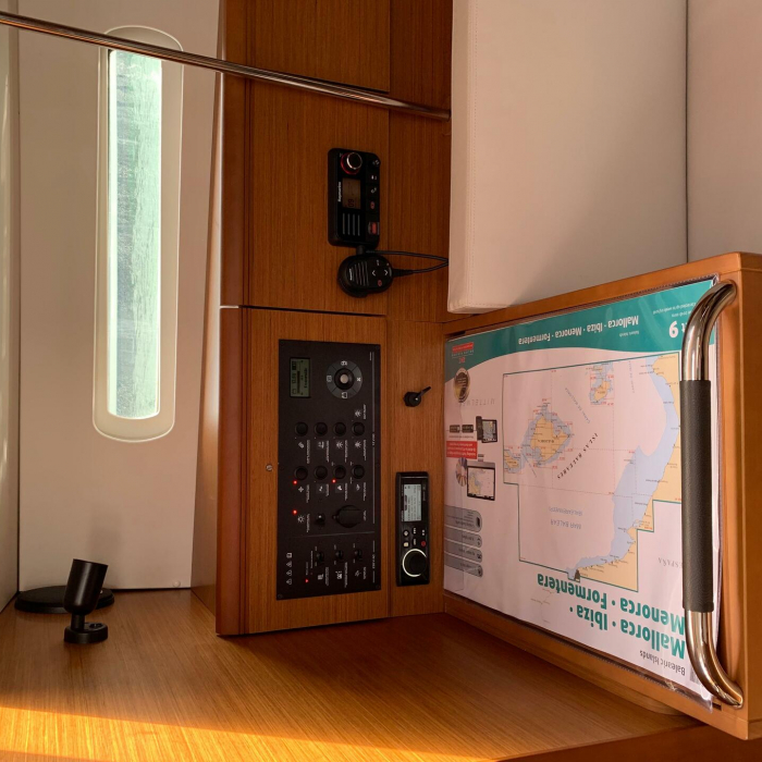 BarElli | Sun Odyssey 389 photo 14