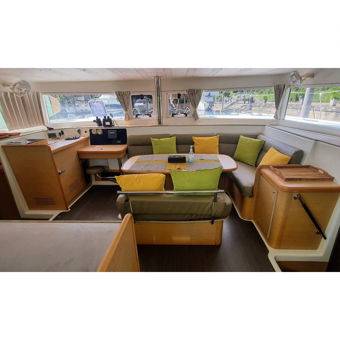 Chirouble | Lagoon 421 photo 8