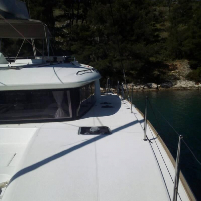 Diva | Lagoon 450 Fly photo 5