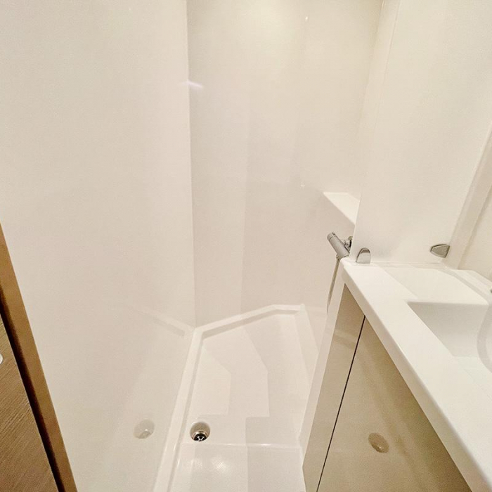 Barnacle | Fountaine Pajot Isla 40 photo 25