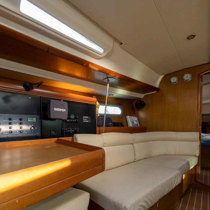 Mesogeios | Sun Odyssey 42i photo 1