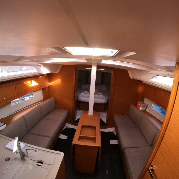 Momo | Dufour 37 photo 5