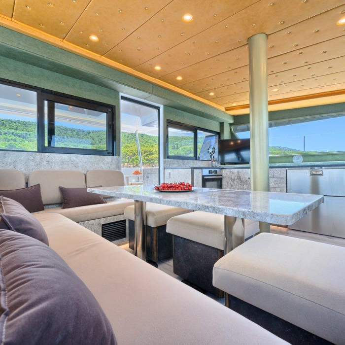 Gold | Luna 49 photo 5