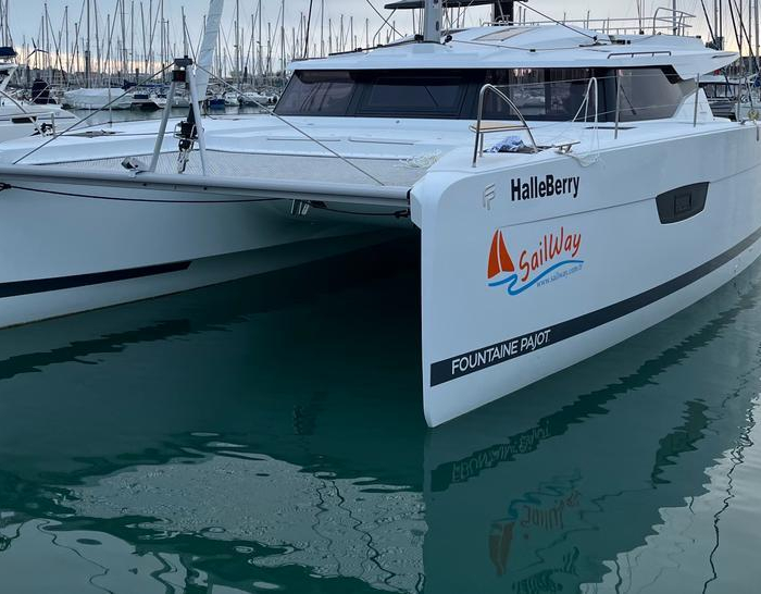 Halle Berry | Elba 45 photo 6