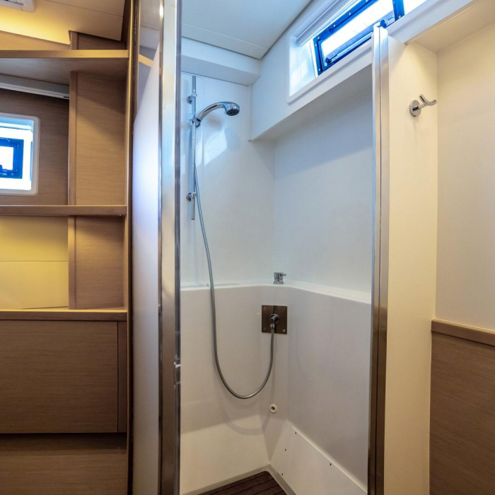 White Pearl | Lagoon 52 photo 24