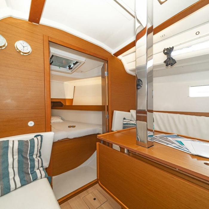 Agios Nikolaos | Sun Odyssey 349 photo 10