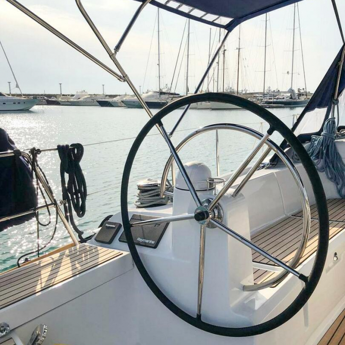 Misty | Sun Odyssey 519 photo 5