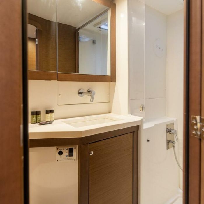 Madicon | Lagoon 450 Fly photo 41