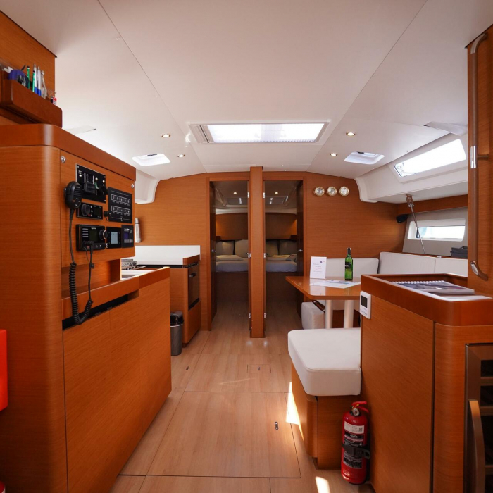 Red Marlin | Sun Odyssey 490 photo 15