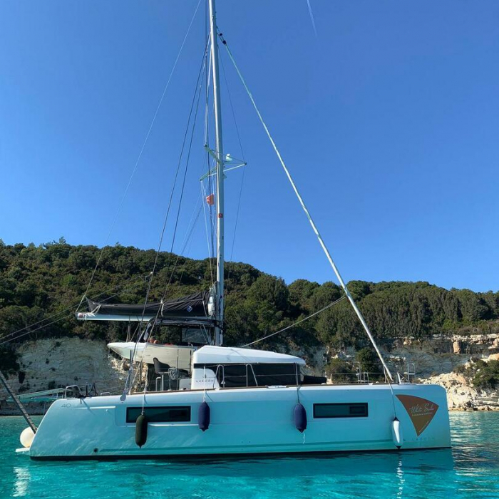 Bonobo | Lagoon 40 photo 4