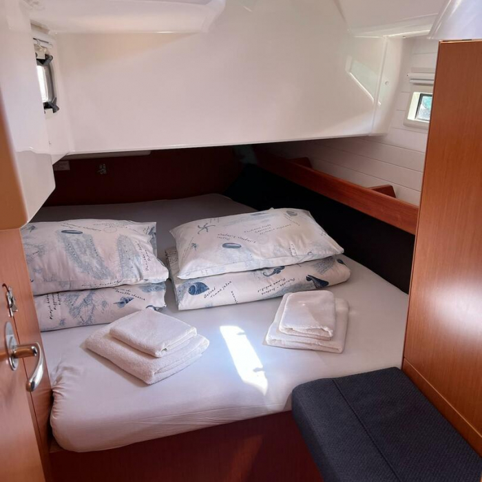 Enja | Bavaria Cruiser 41 photo 4