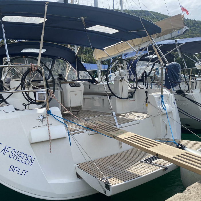 Elise af Sweden | Sun Odyssey 519 photo 9