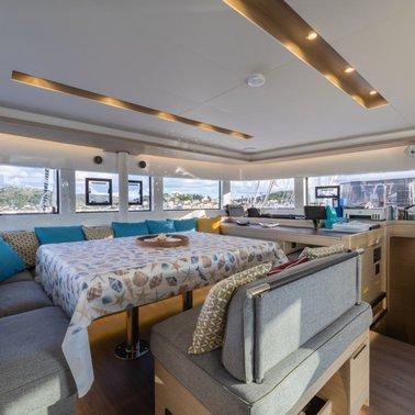 Twin Joy + | Lagoon 51 photo 3