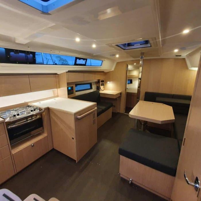 Ermis | Bavaria C42 photo 8